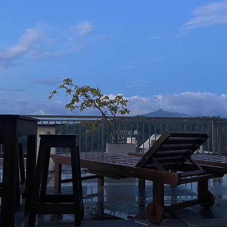 Sun Dove Suite Kandy Exterior foto
